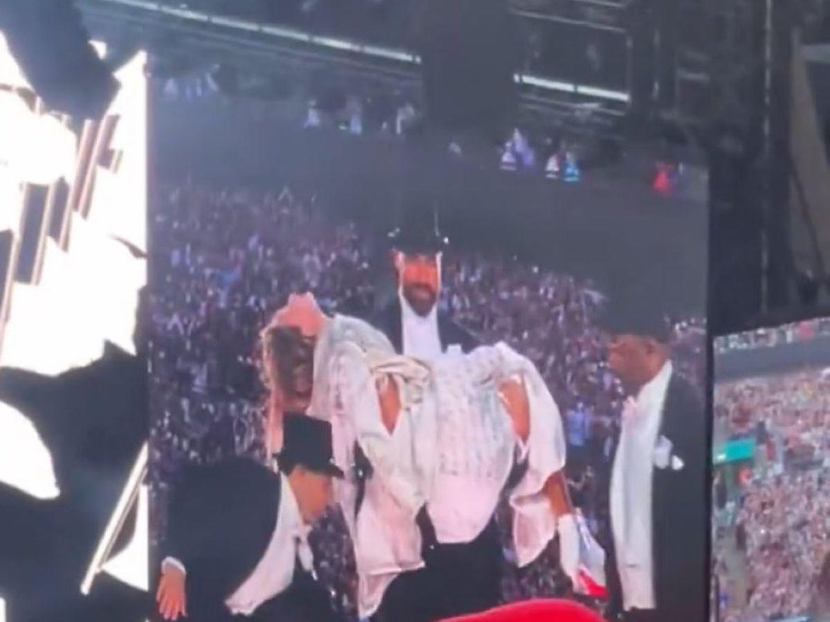 Novio de Taylor Swift hace aparición especial durante su concierto