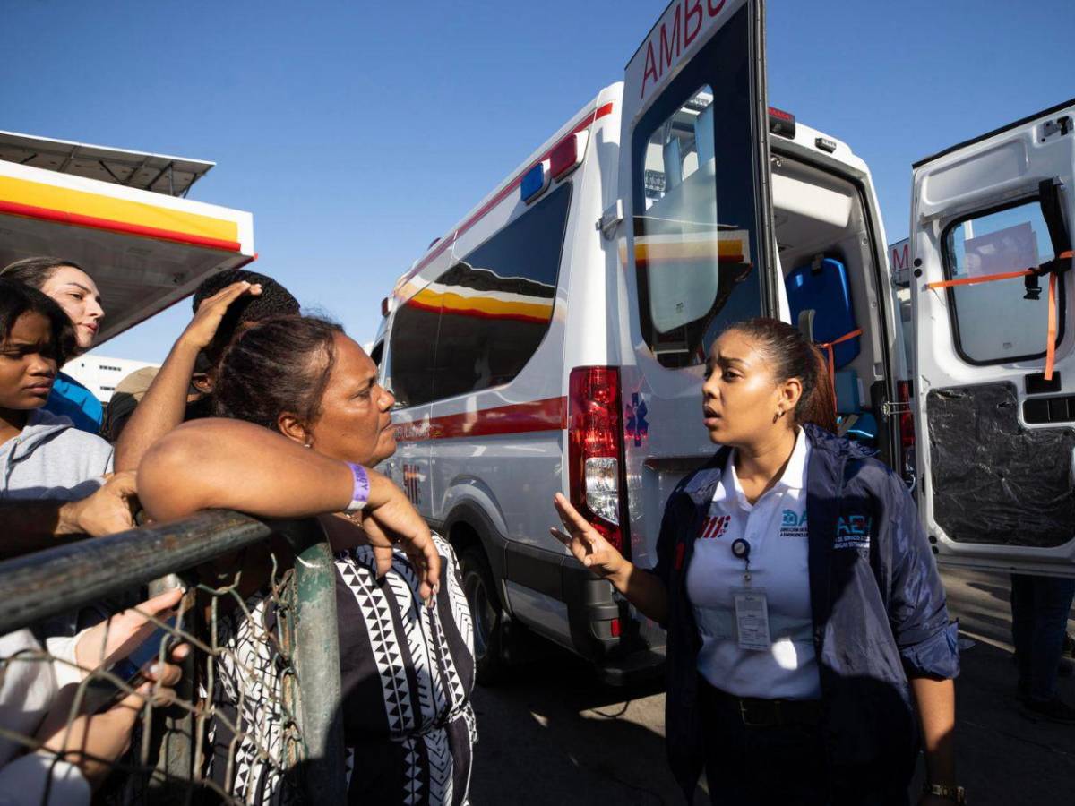 A contrarreloj buscan víctimas del accidente en discoteca de República Dominicana