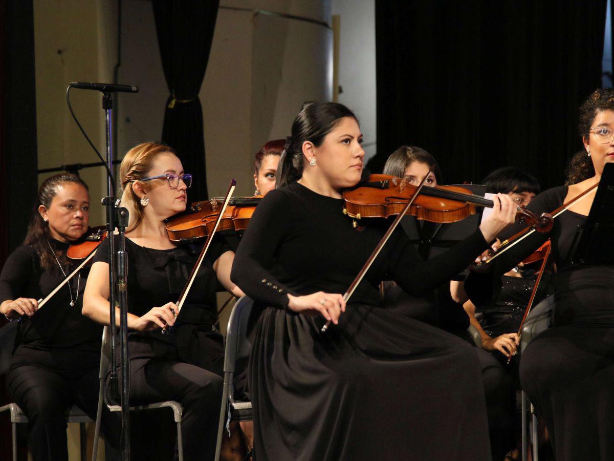 La orquesta estará integrada por 110 músicas, con 66 instrumentistas de cuerda y 40 miembros del coro, para un total de 150 artistas en la orquesta y coro.