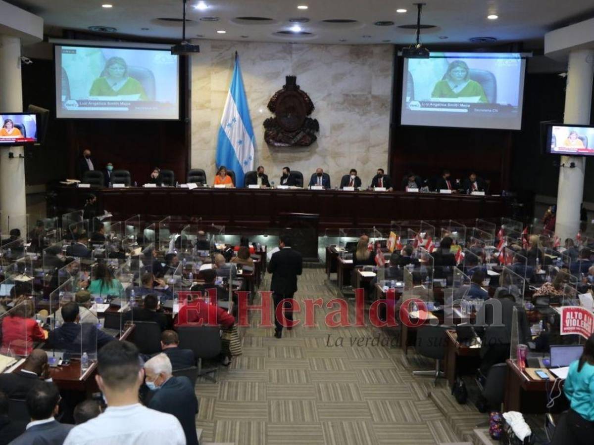 Del bipartidismo y el PSH saldrán comisionados