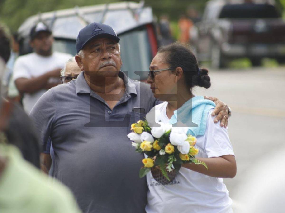 Con multitudinario entierro dan último adiós a Sebastián Serrano, menor muerto en accidente en Omoa