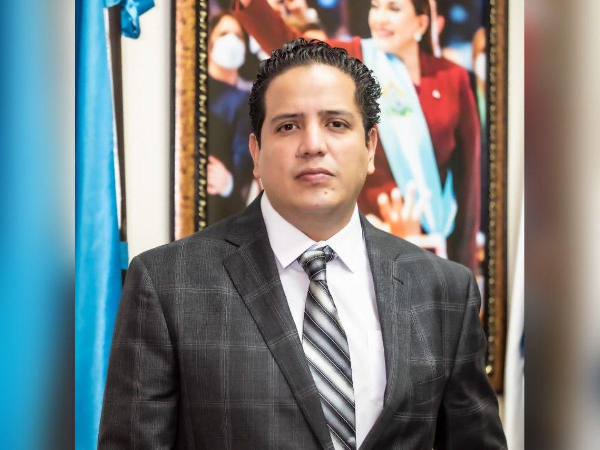 “Soy un hombre respetuoso, me equivoqué”: Leonel Gómez tras escándalo por insultar a empleada en el SANAA