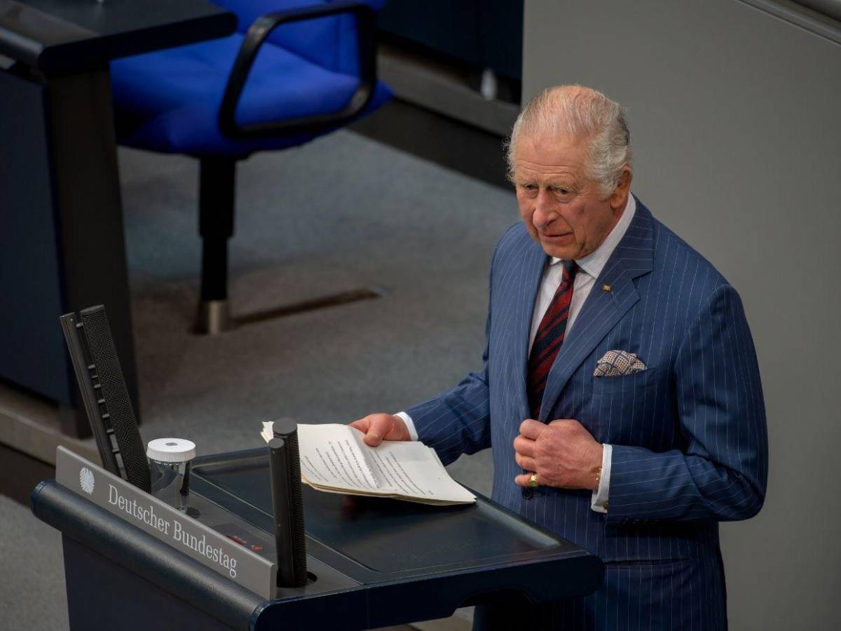 El rey Carlos III revela nuevos detalles de su tratamiento contra el cáncer