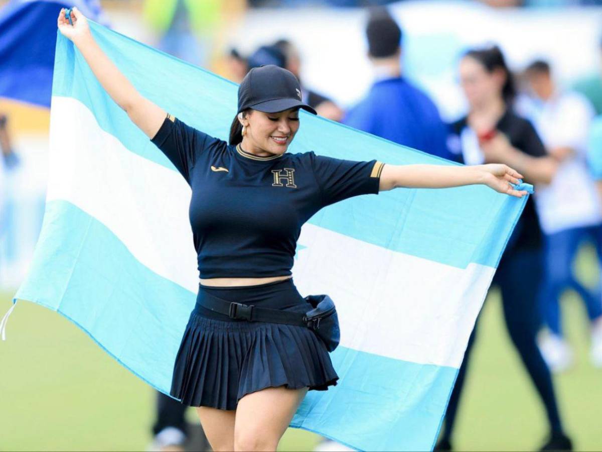 ¡Con la camiseta de Supremo! Así llegó Milagro Flores para el partido de tiktokers