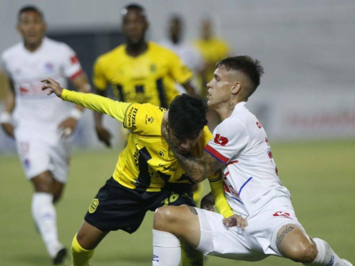 Frustración en el Real España, el primer gol de las Triangulares y el joven asombró