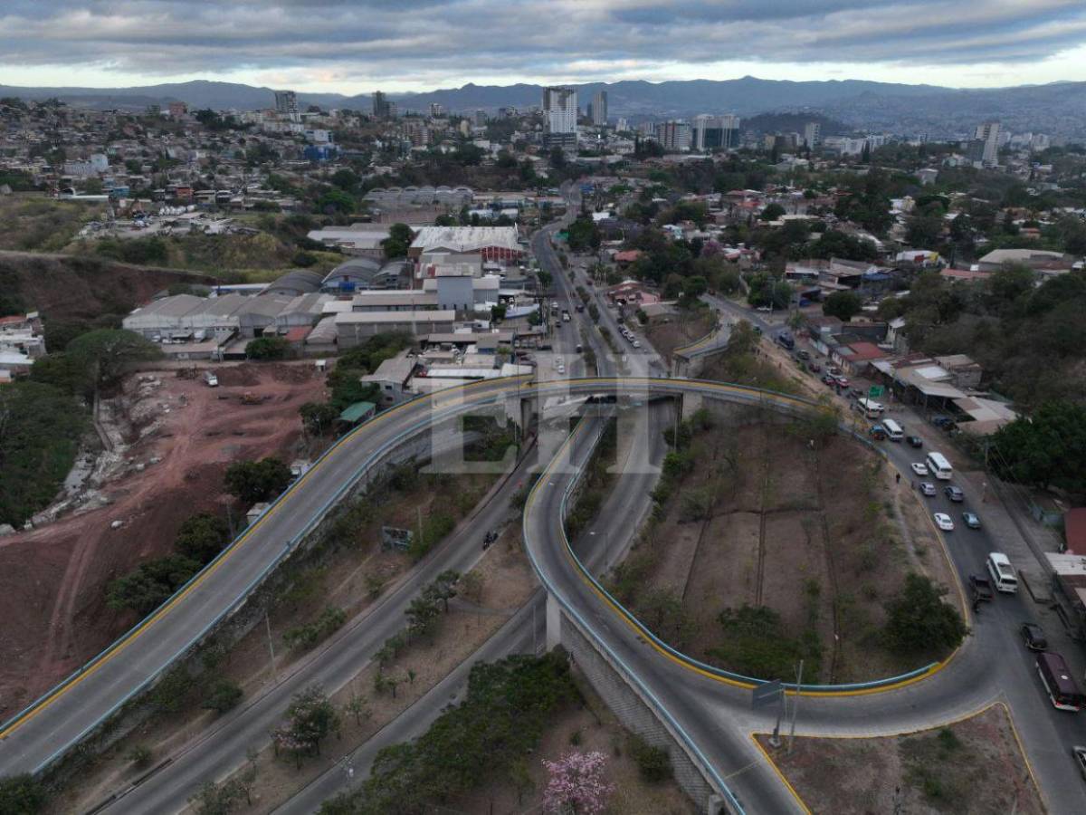 Imágenes tras colapso de rampa de puente desnivel Juan Manuel Gálvez en la capital Imágenes tras colapso de rampa de puente desnivel Juan Manuel Gálvez en la capital