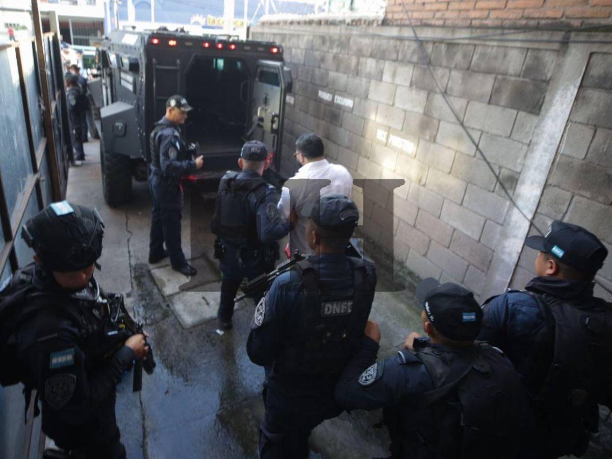 Marco Vallecillo regresa a los Cobras, tras primer día de juicio