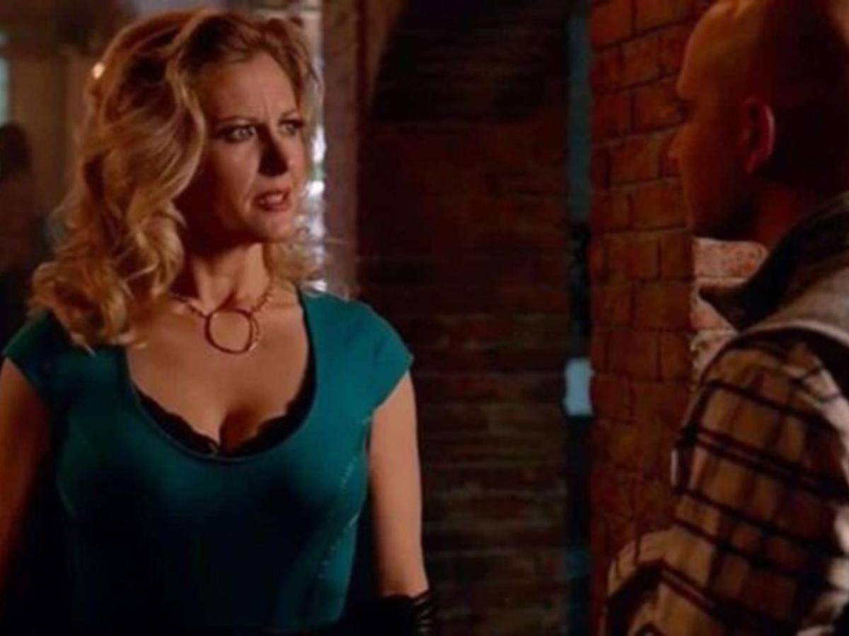 Murió Carrie Anne Fleming: estrella de Supernatural que desafió al terror