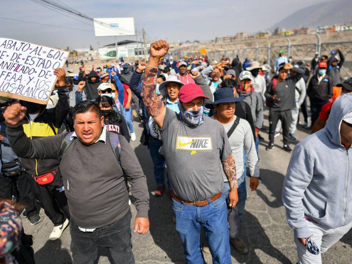Protestas contra el gobierno de Perú se reinician con bloqueo de carreteras y varias protestas