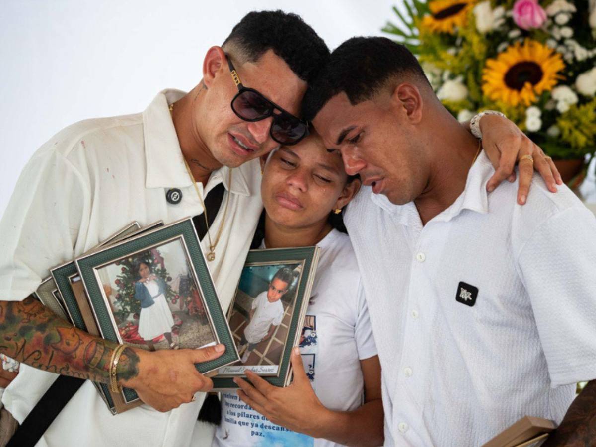 Venezuela conmemora su independencia entre muertos, desaparecidos y destrucción