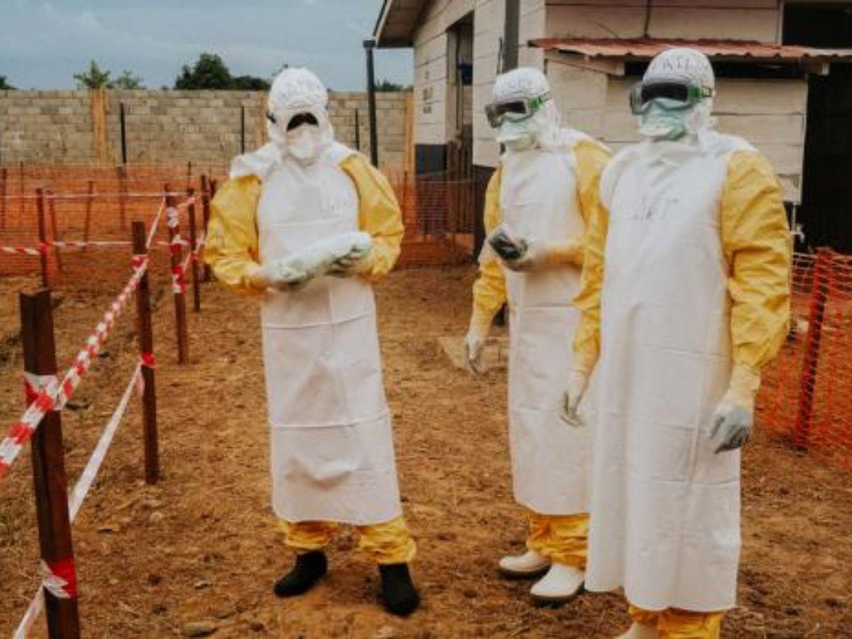 Enfermedad misteriosa cobra decenas de vidas: OMS envía expertos para investigar su origen