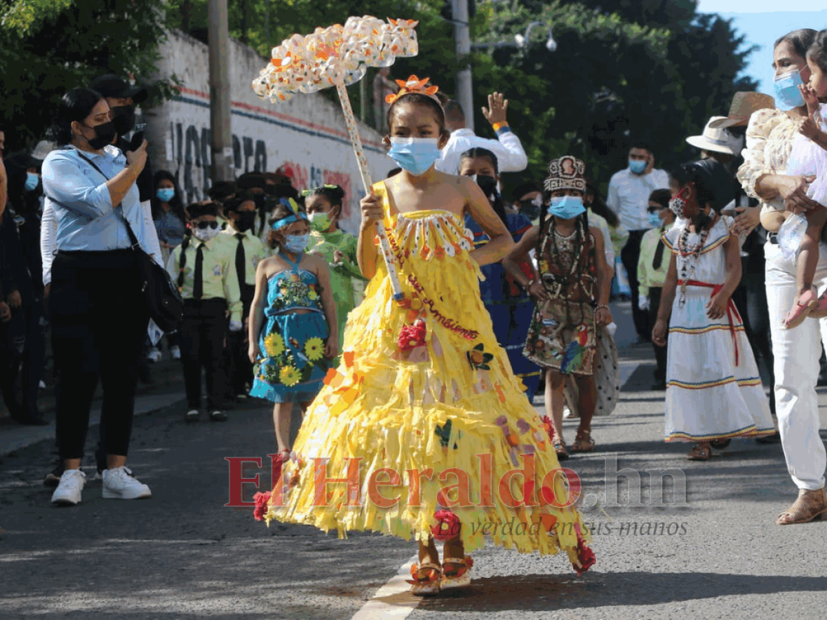 Vistosos trajes se robaron la lente de EL HERALDO.