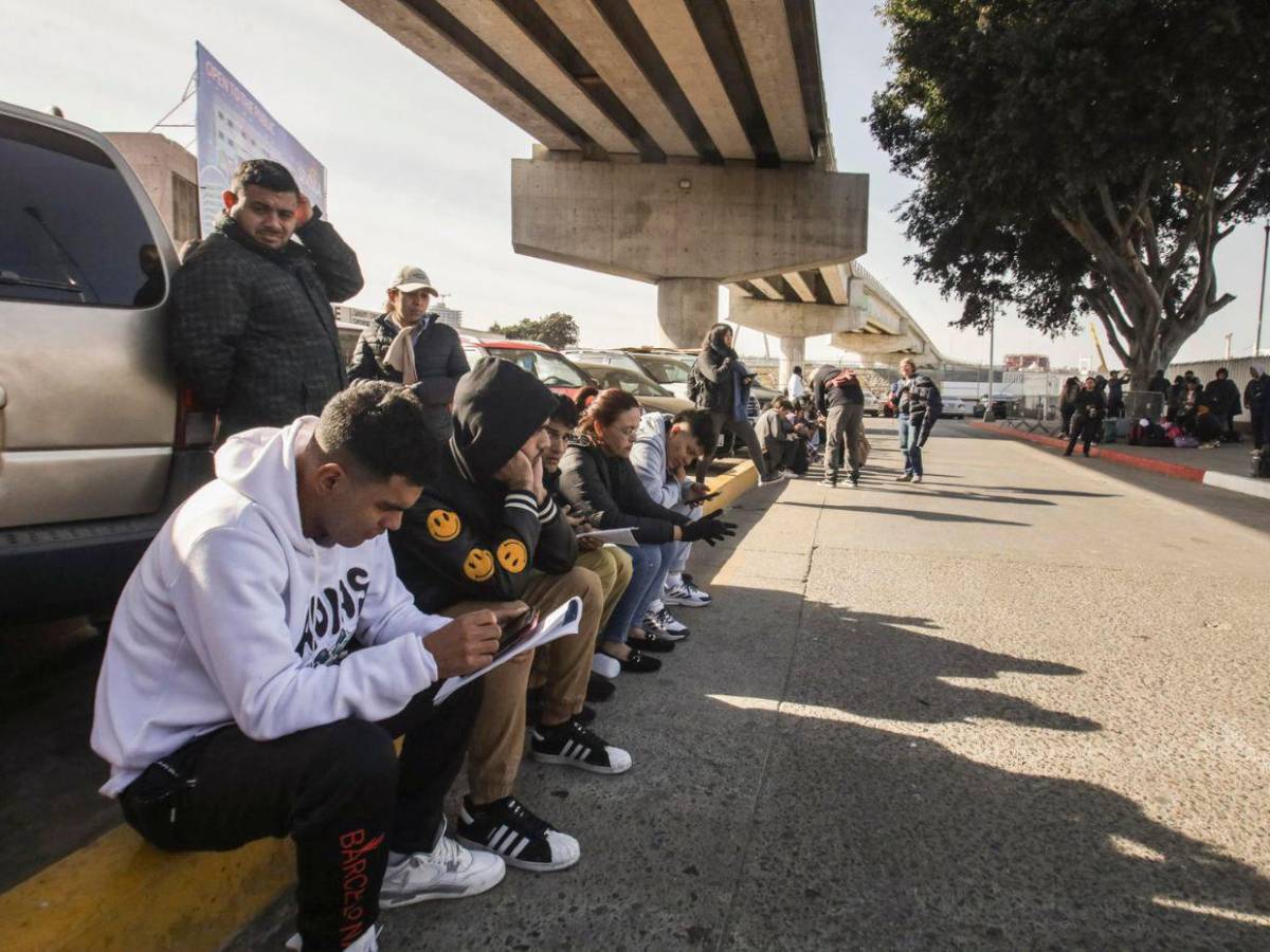 ¿Qué es el CBP One, la aplicación  que Trump ordenó cerrar?