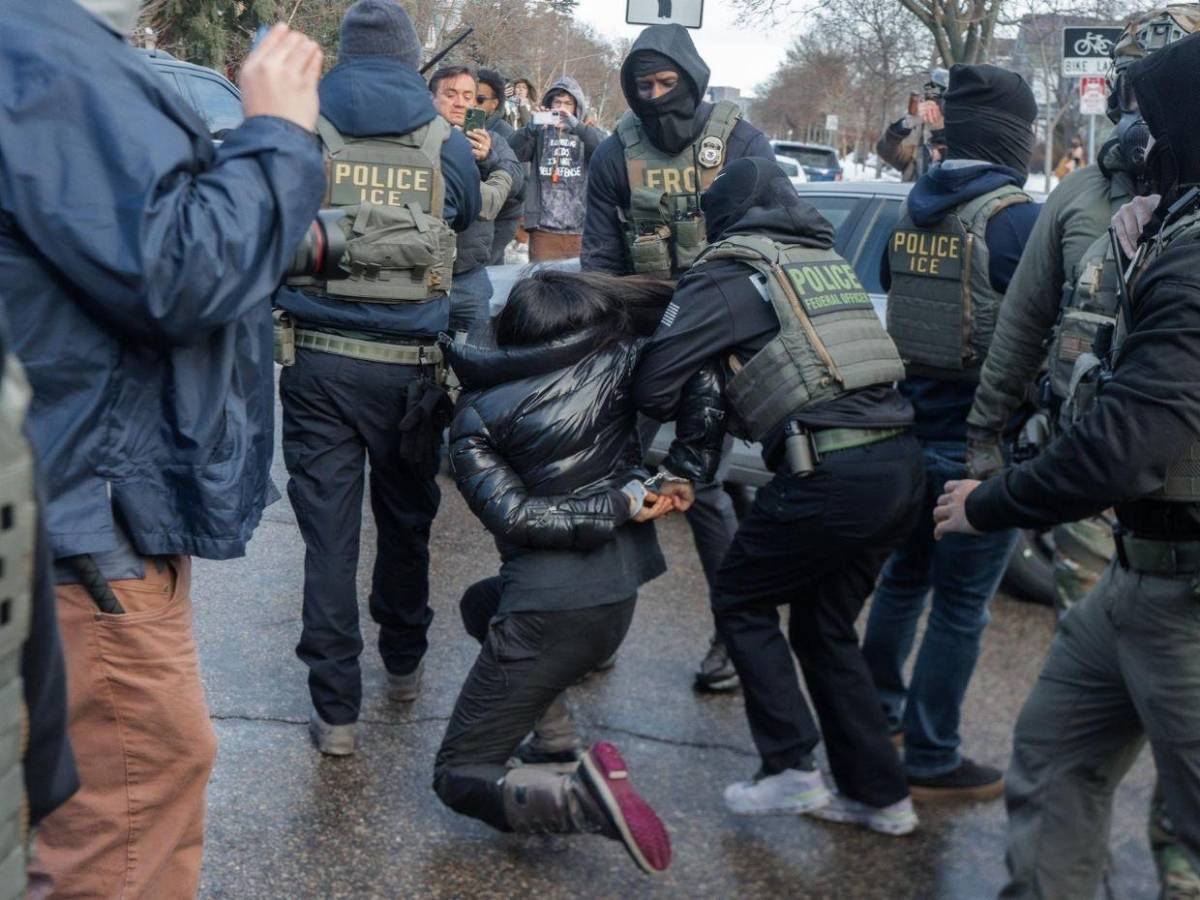 ¿Qué es la Ley de Insurrección que Trump quiere imponer en Minneapolis por ataques a ICE?