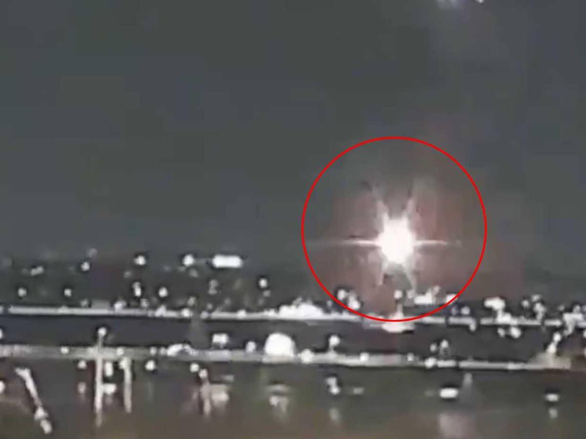 Así fue el choque entre avión y helicóptero en Washington; buscan sobrevivientes