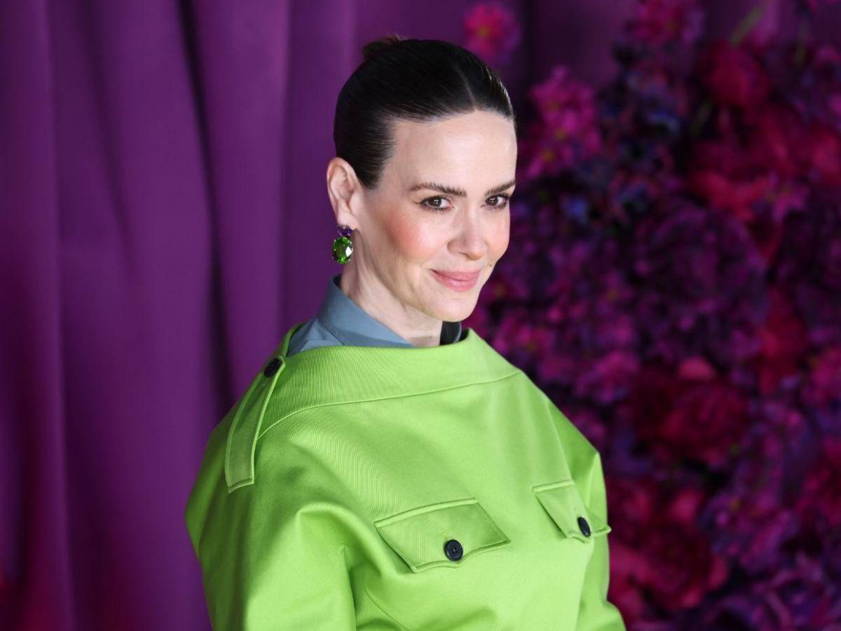 Sarah Paulson recibe su estrella en Hollywood y evoca su obsesión por imitar a Julia Roberts