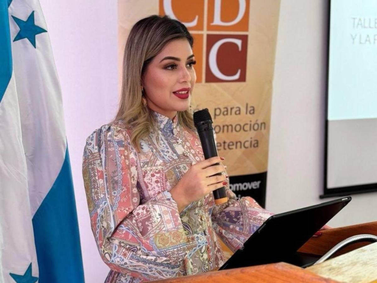 ¿Quién es Suyen Muñoz, pareja de Luis Redondo, que renunció a la presidencia de la CDPC?