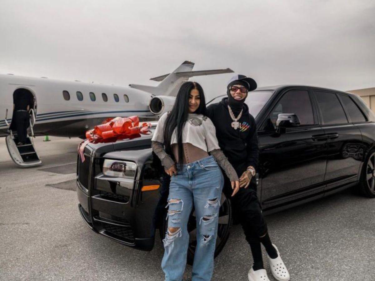 ¡Siguen los regalos! Este es el costoso auto que le regaló Tekashi a Yailin ‘la más viral’ por su cumpleaños