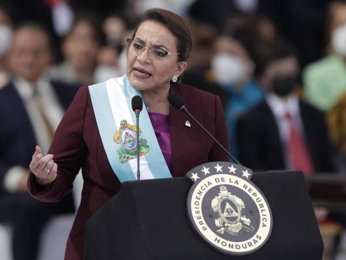 Pese a tener un buen salario como diputada, Xiomara Castro solo asiste a sesiones del Parlacen por Zoom