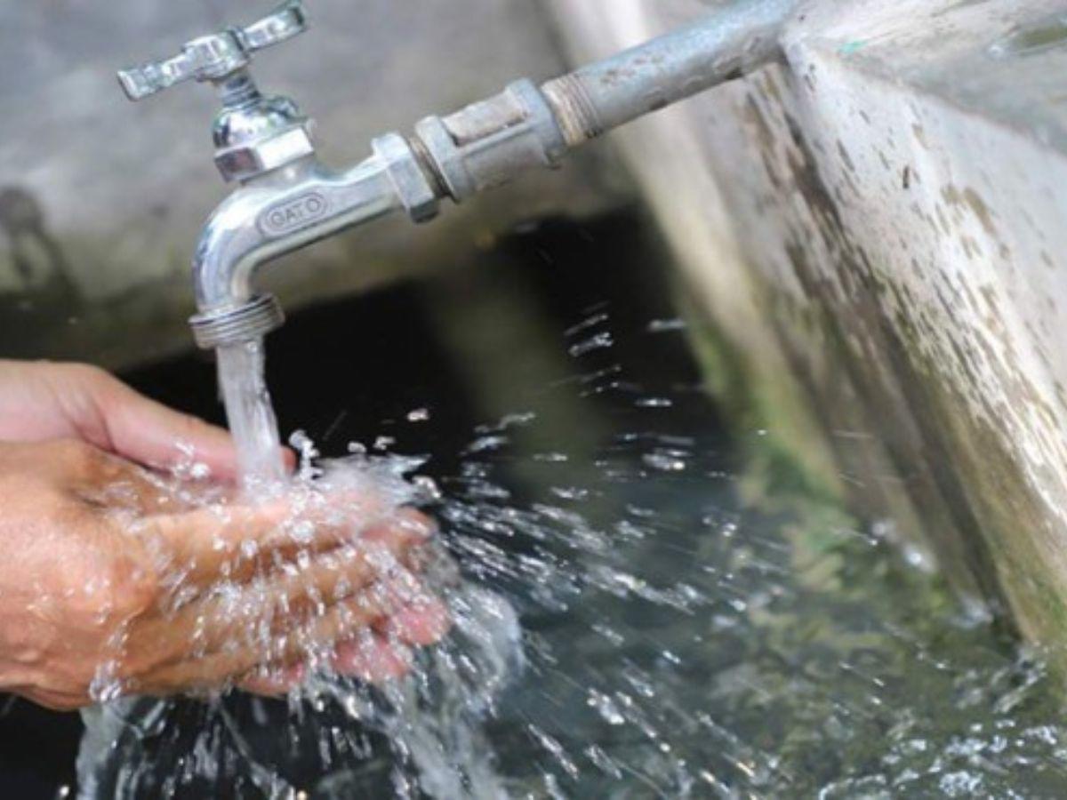 ¿Cómo solicitar descuento de la tercera edad en recibo de agua?