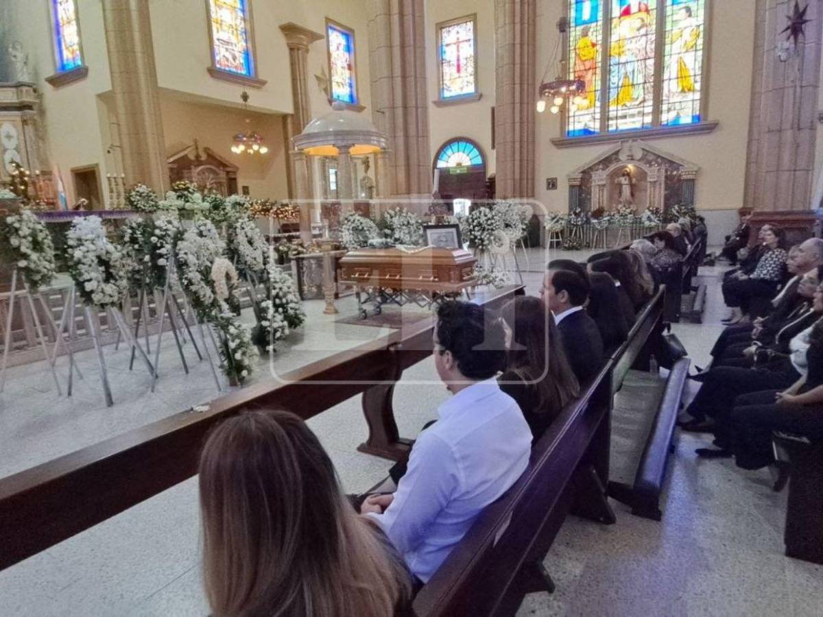 Realizan misa de cuerpo presente en Basílica de Suyapa para despedir a don Emilio Larach