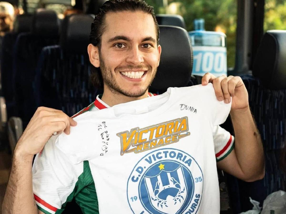 Carlos Eduardo Espina reacciona al saber que Victoria no fue el equipo invitado a Liga Nacional