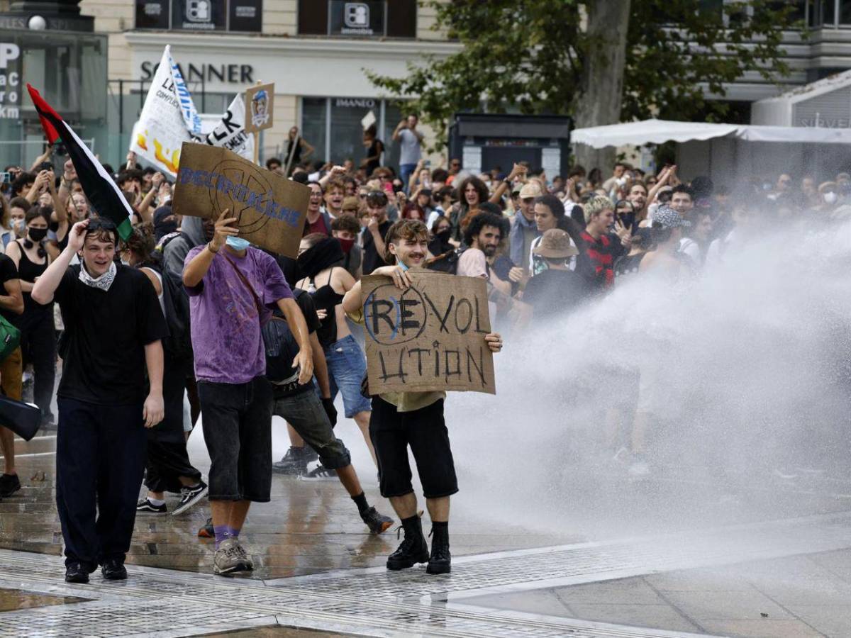 Bloqueemos todo: ¿Qué se sabe de la masiva protesta en Francia?