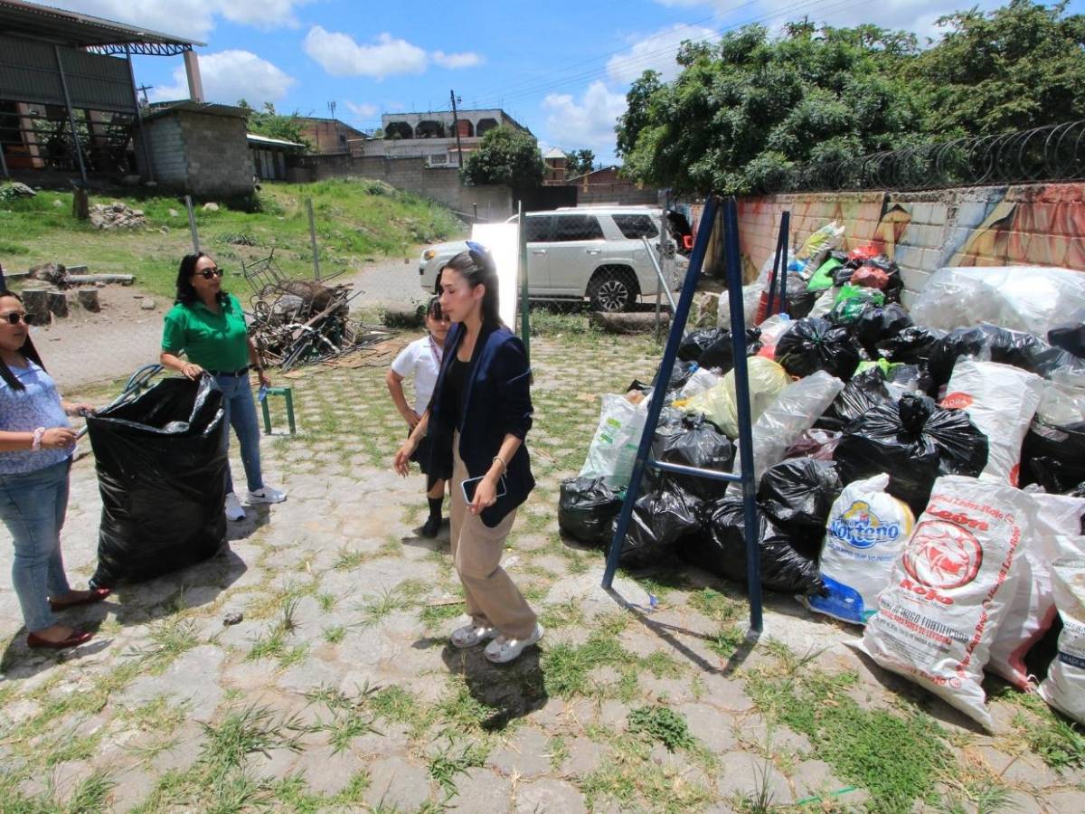 Guardianes del planeta promueven el reciclaje en  escuelas de la capital