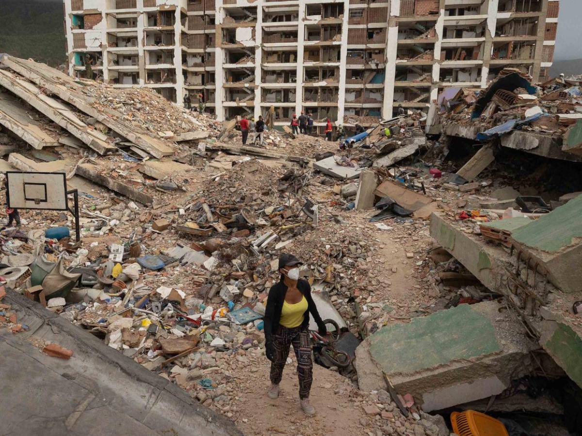 A un mes del desastre: las cifras que dejó el doble terremoto en Venezuela