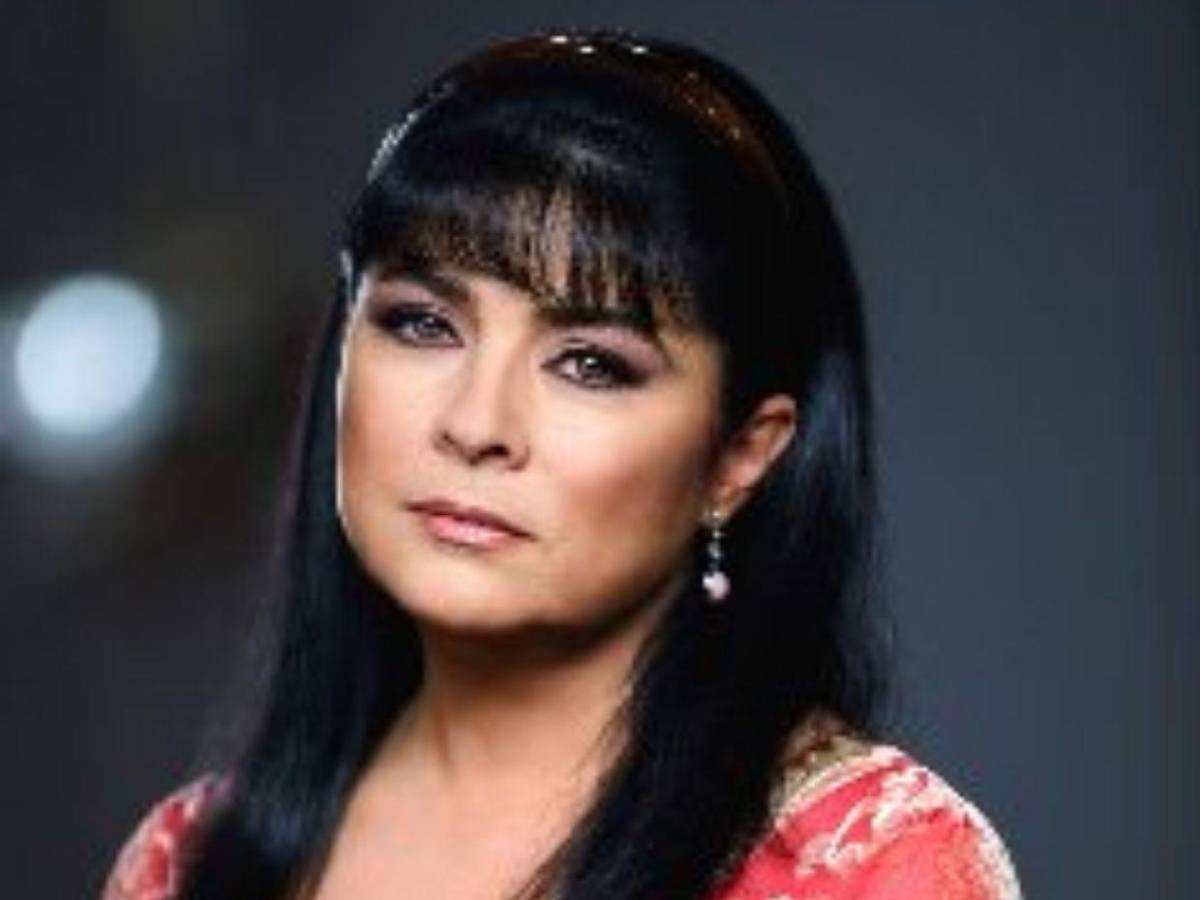 ¿Qué le pasó a Victoria Ruffo? La actriz reaparece tras pasar ocho días hospitalizada