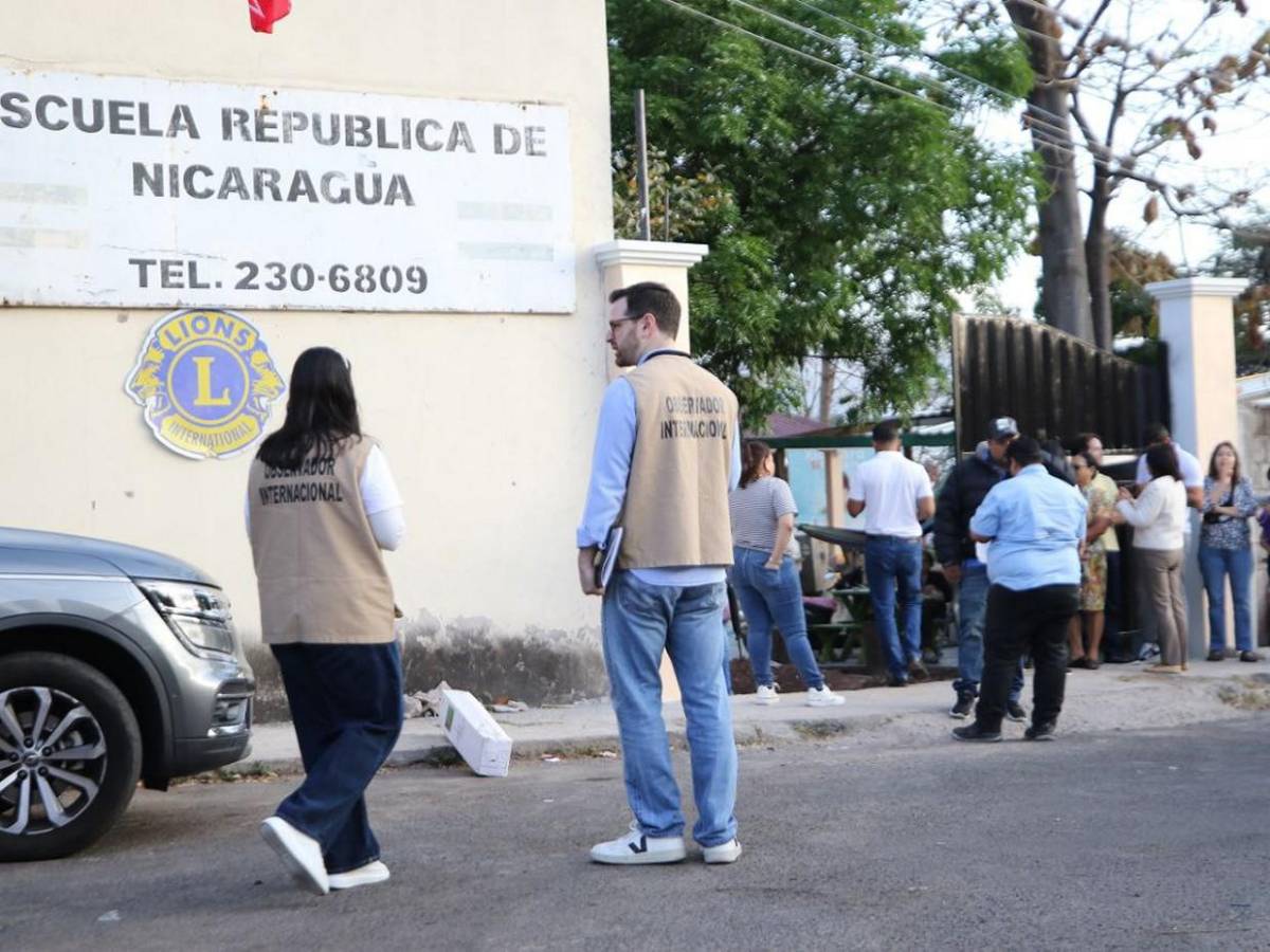 Retrasos e impasses presencian observadores electorales en las primarias 2025