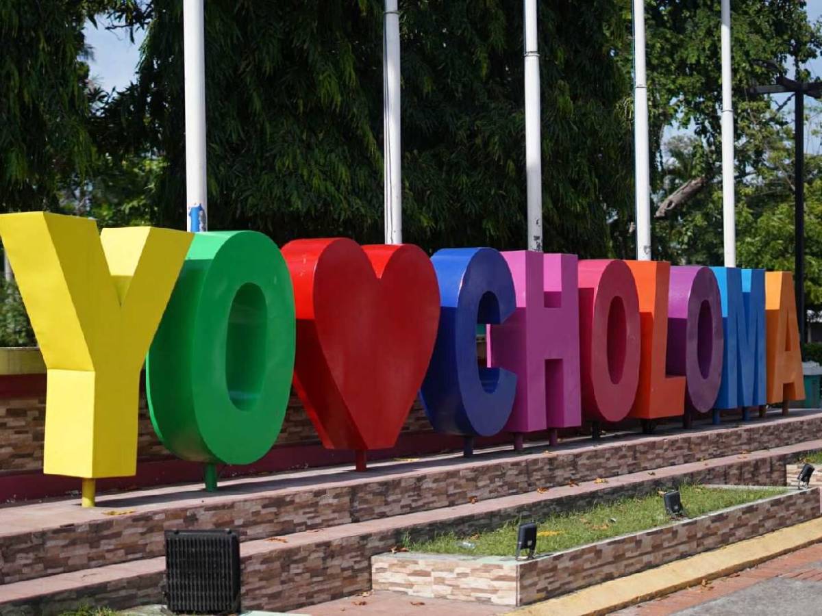 Bellas chicas, invasión Olimpista y el ambientazo en el regreso del CD Choloma a Liga Nacional