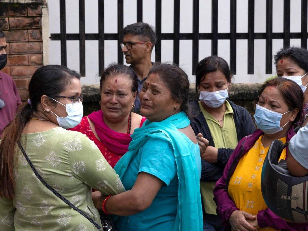 Riada en Nepal suma 682 muertos y casi 3,000 desaparecidos
