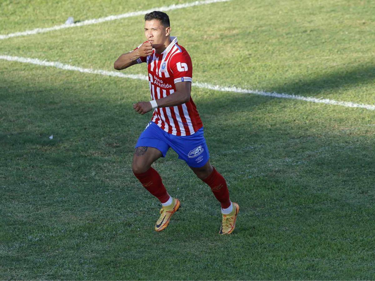 Con mucha euforia celebró Kevin López su primer gol del Apertura 2023.