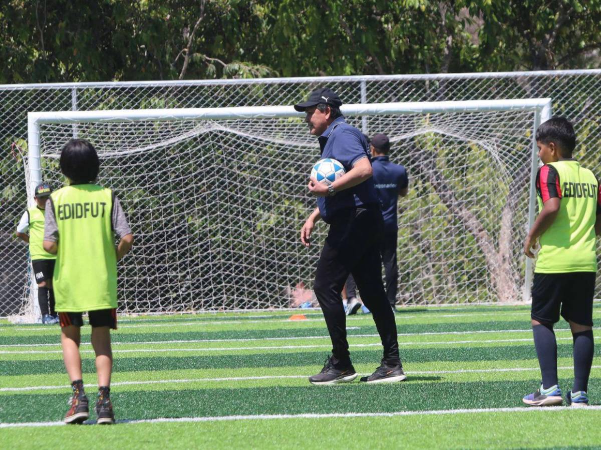 Así es la nueva vida de Nahúm Espinoza tras haber dejado la TV e iniciar trabajo gubernamental