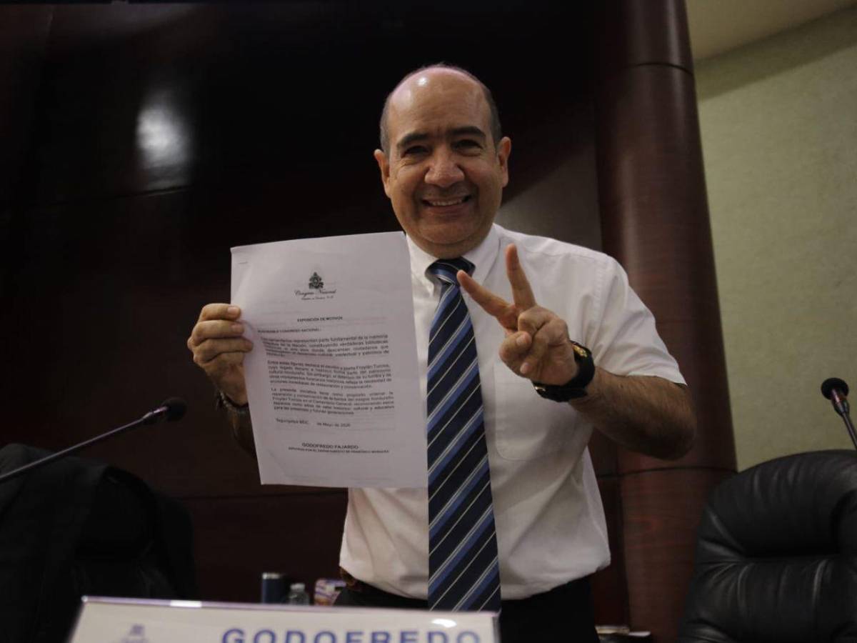 Maneja Adobe, Canva y redes: Godofredo Fajardo revela funciones de su hija en alcaldía de Tegucigalpa