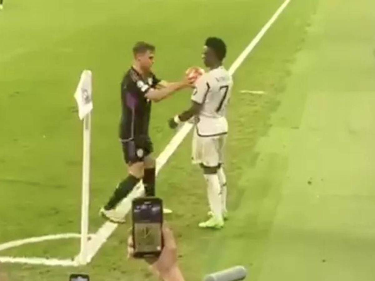 “Tiene que ser más respetuoso”: el consejo de un exjugador del Real Madrid hacia Vinicius