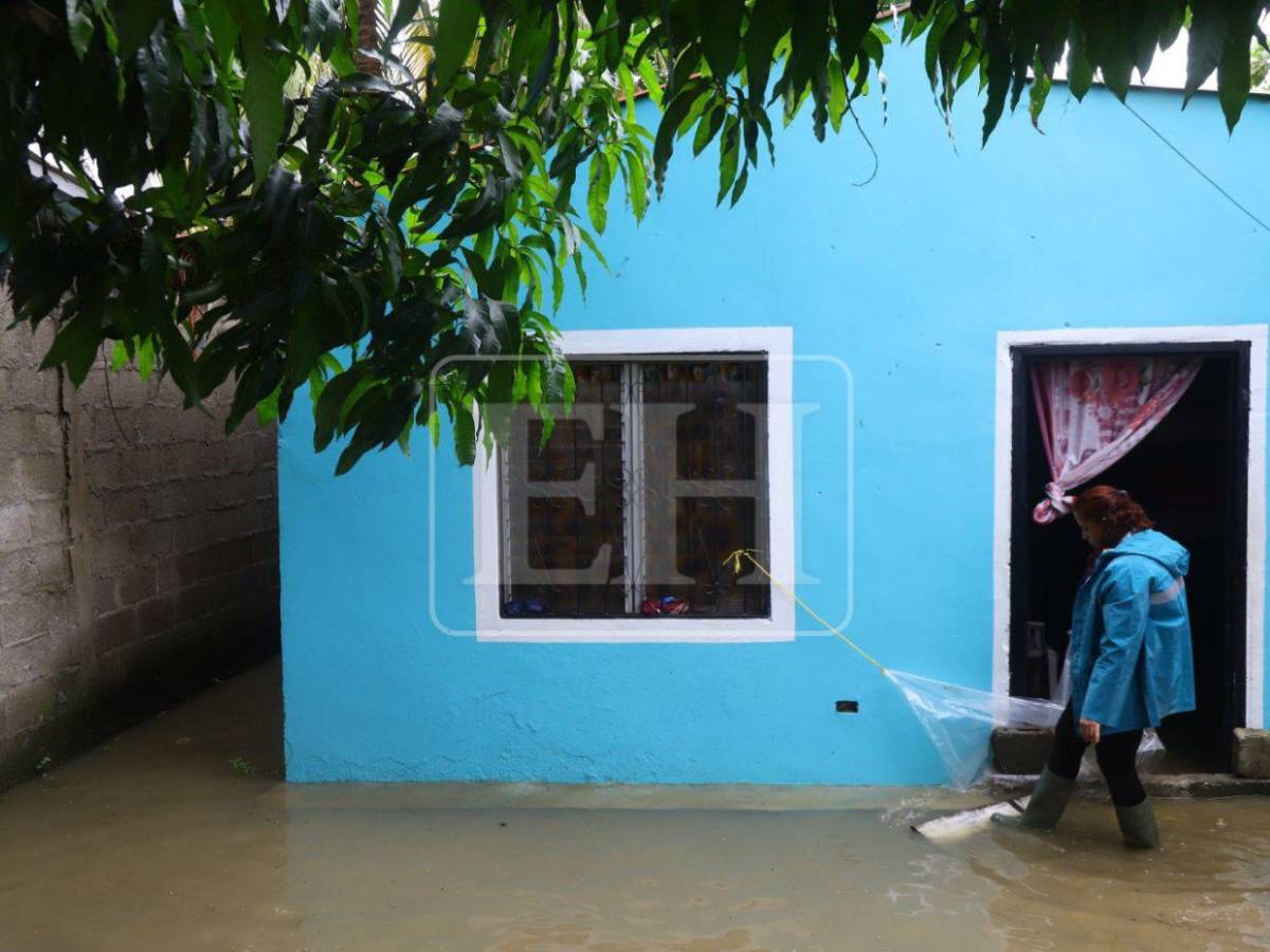 Damnificados e inundaciones en la Flor de Cuba de San Pedro Sula por las lluvias