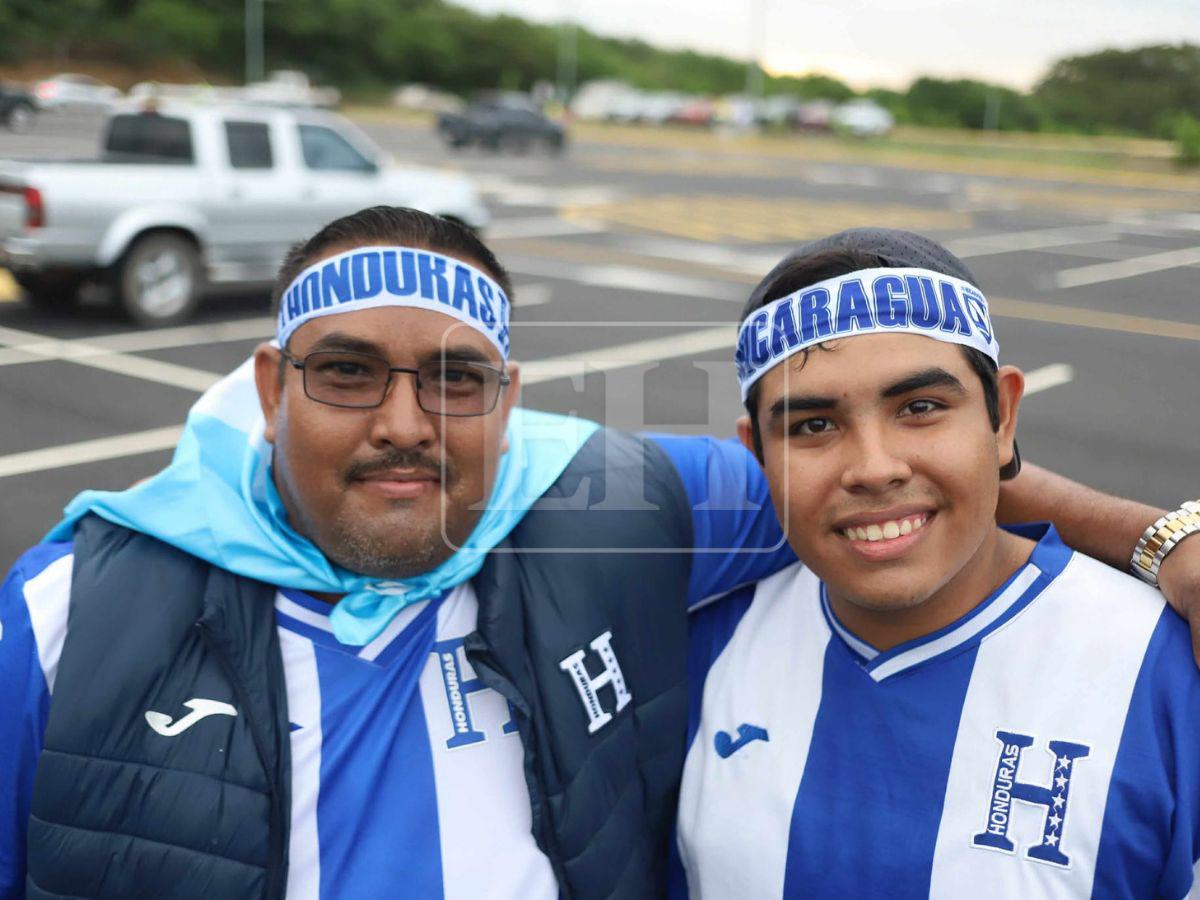 ¡Que se escuchen los gritos! Aficionados catrachos desbordan energía en el Nicaragua vs Honduras