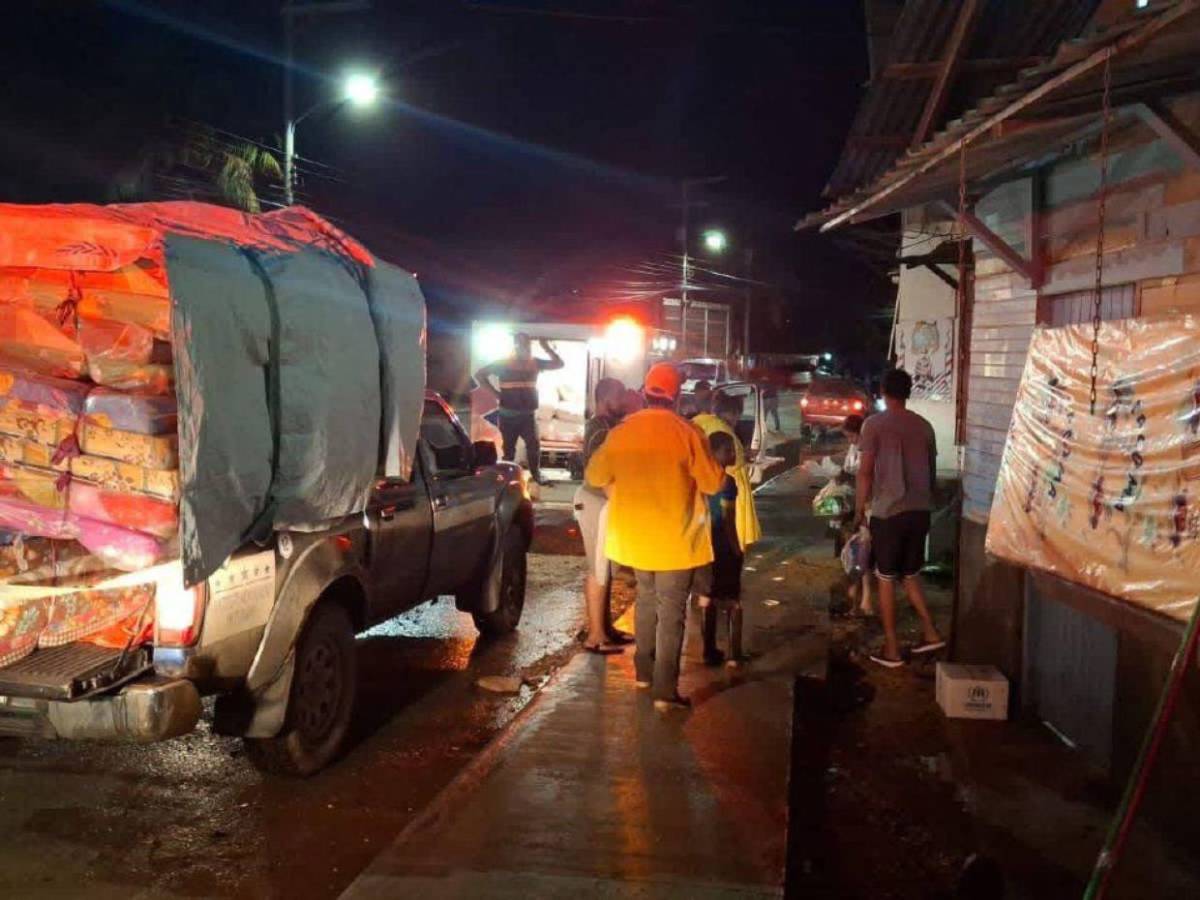 Inundaciones azotan zonas de Tela, La Ceiba y Roatán tras intensas lluvias