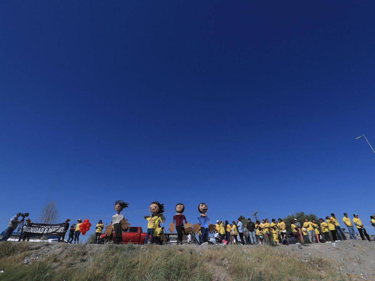 Día de la Madre en la frontera: sin abrazos pero con resistencia en Ciudad Juárez y El Paso