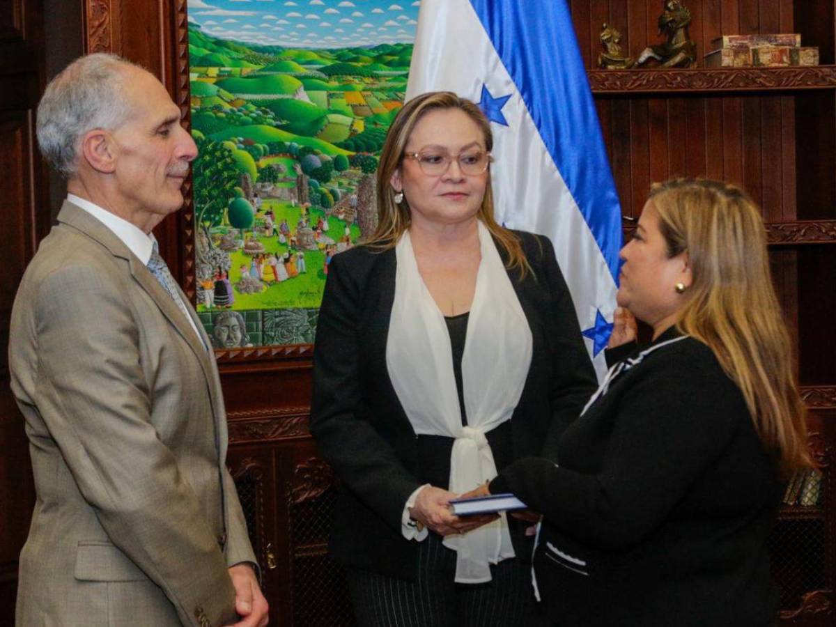 ¿Quiénes son los nuevos funcionarios juramentados por Nasry Asfura el 3 de marzo?