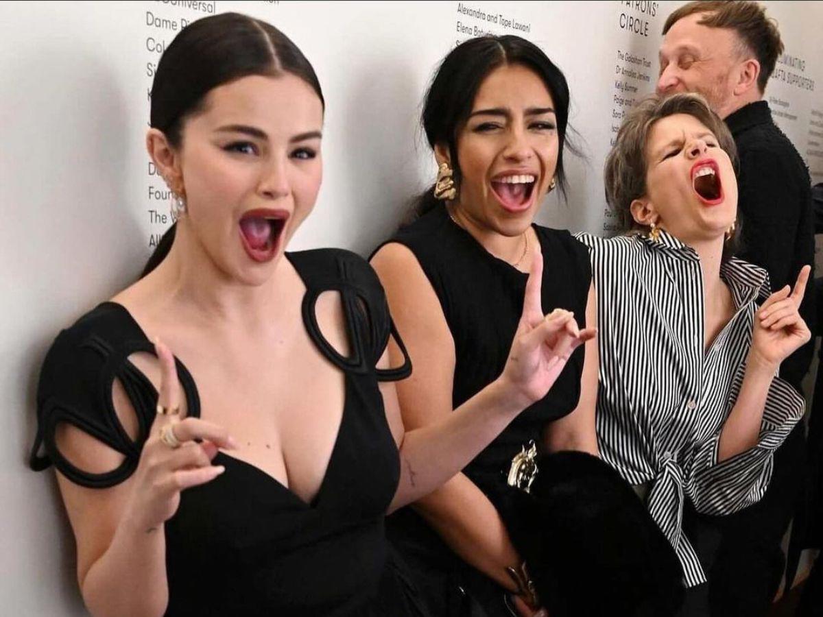 Selena Gomez responde a las críticas sobre su cuerpo y revela su lucha contra el SIBO Selena Gomez responde a las críticas sobre su cuerpo y revela su lucha contra el SIBO