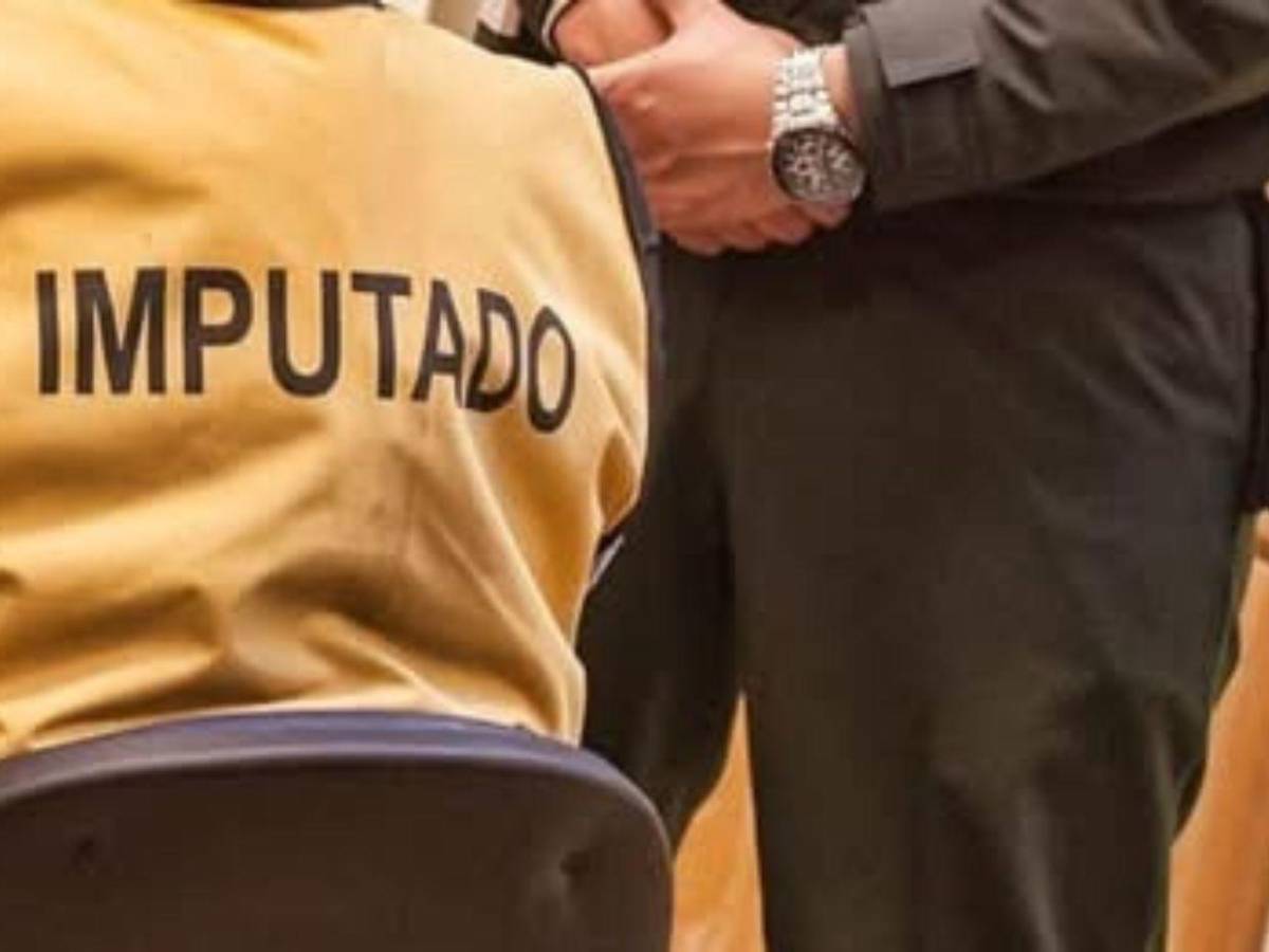 Profesor creó red de pedofilia para grabar como abusaban de su hijastra en Chile
