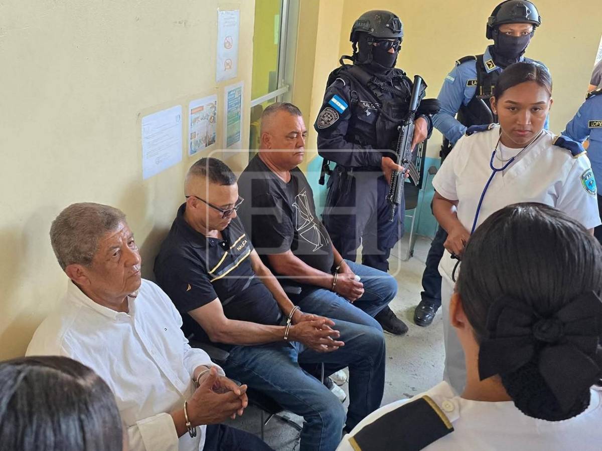 Soy inocente: exalcalde Adán Fúnez durante toma de huellas y exámenes médicos tras ser capturado