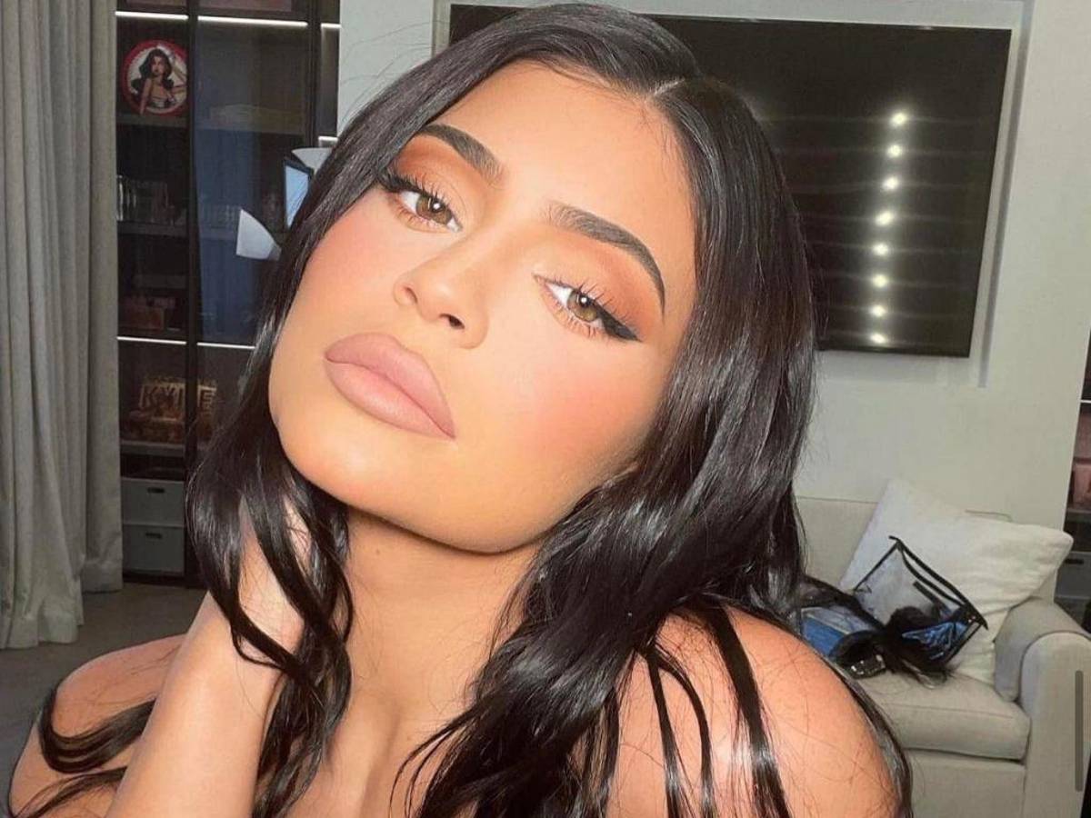 La primera y sorprendente fotografía de Kylie Jenner tras dar a luz