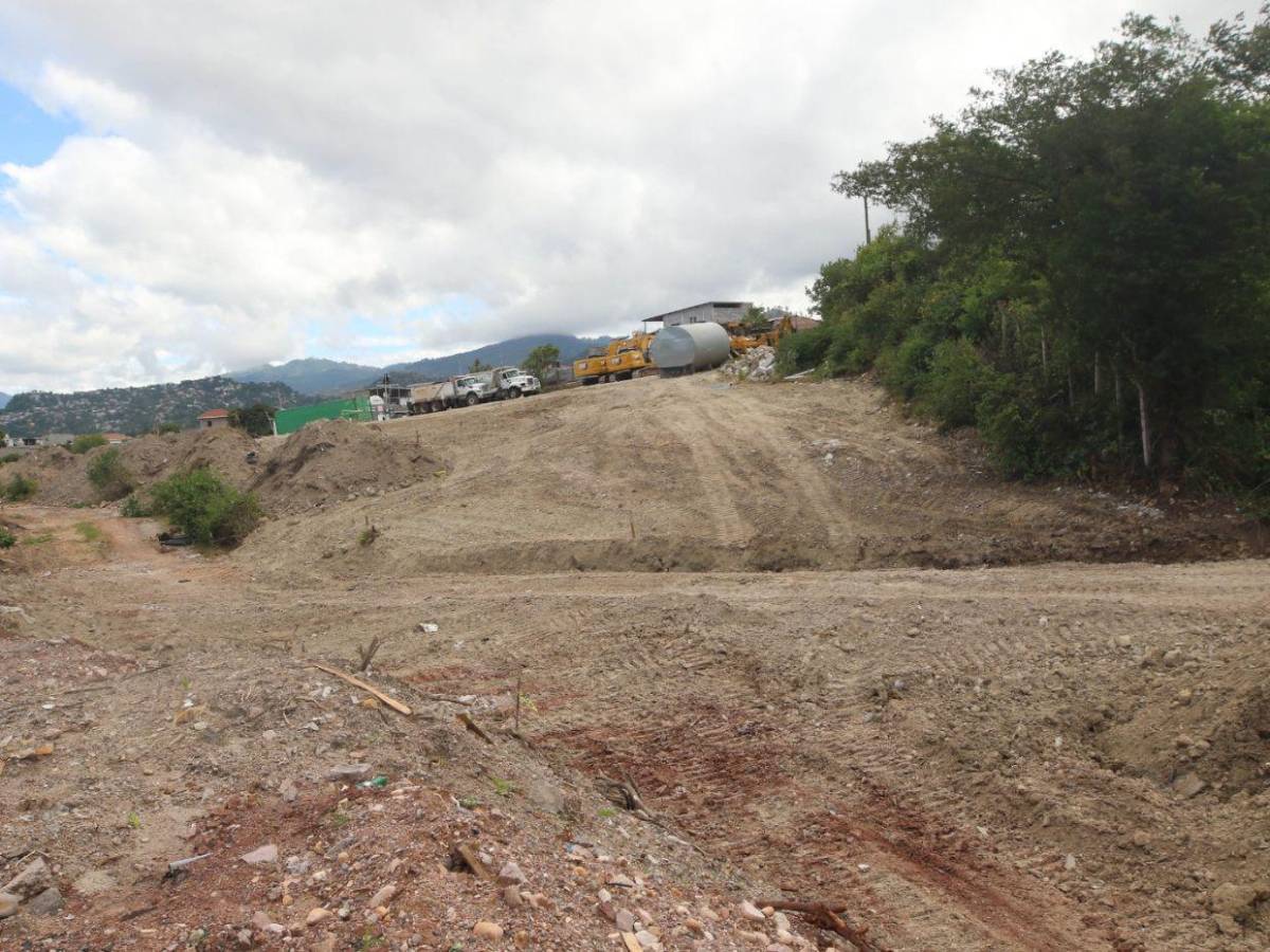 En fotos: lento avance del proyecto de libramiento en la salida al sur