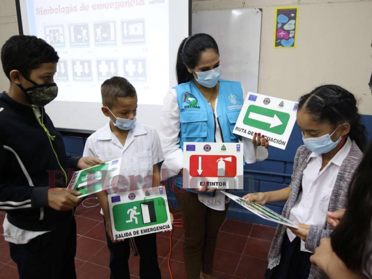 Participativos se mostraron niños en charlas de Escuelas Amigables