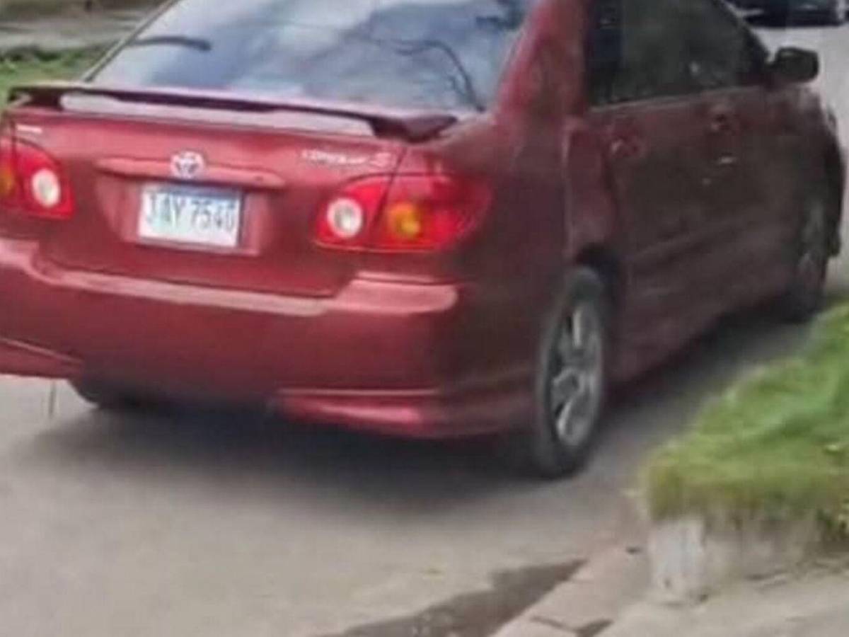 Su esposa se desmayó al encontrarlo: Muerte de taxista VIP en SPS y le dejan un rótulo