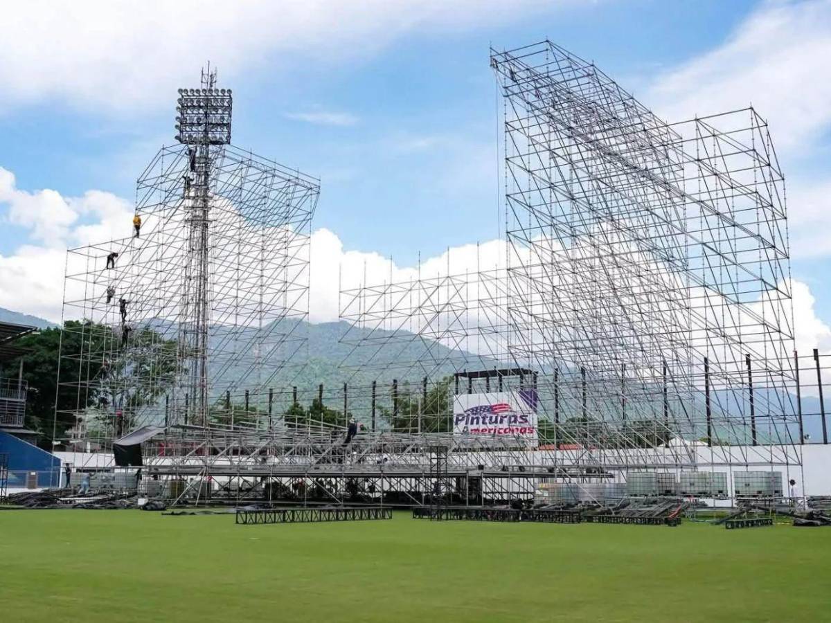 Lamentable: revelan fotos de cómo quedó la grama del Estadio Morazán tras concierto